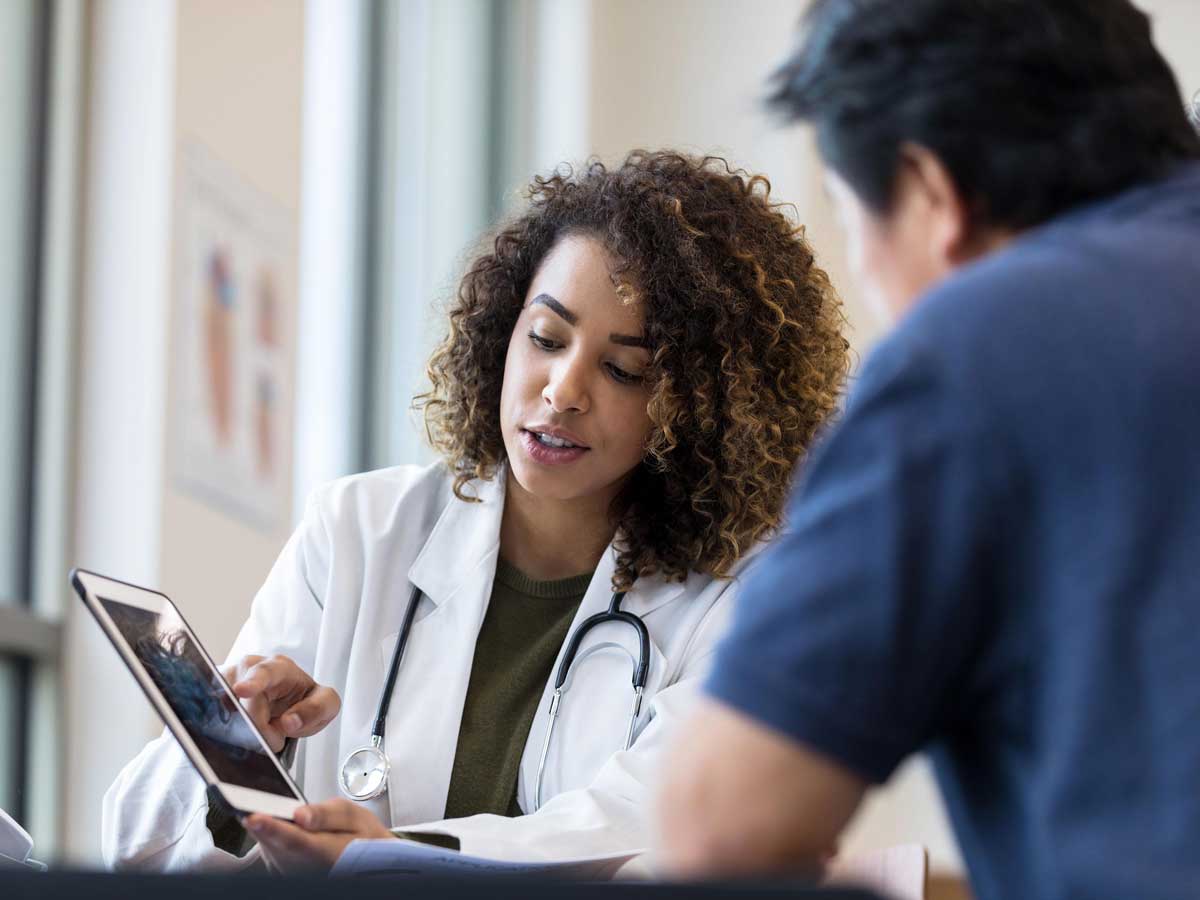 clinical-trials-doctor-patient-2